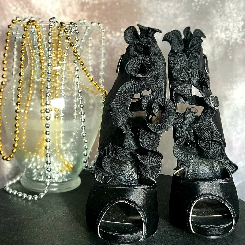 Shoes - Picture 3 of 3